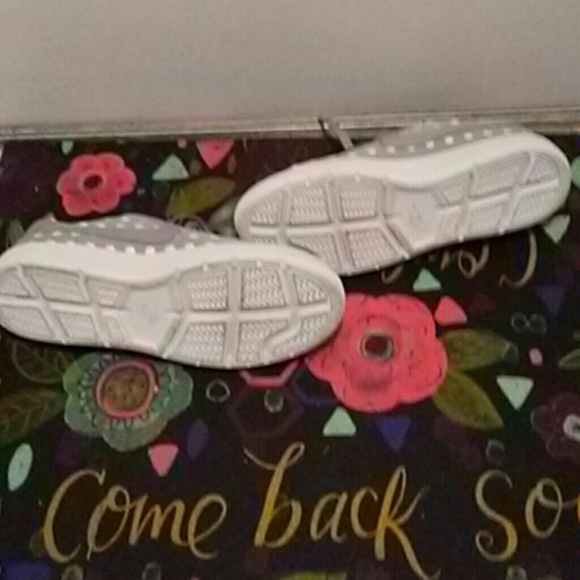 Nike sneakers - Picture 2 of 4